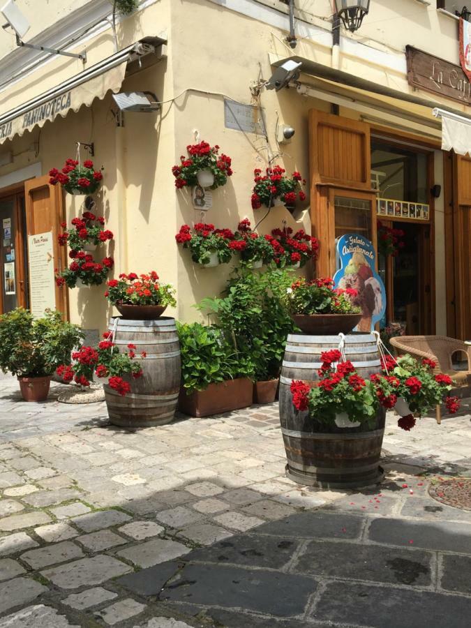 La Stanza Dell'Angolo Маратеа Екстериор снимка
